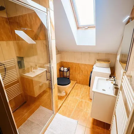 Apartment Elysian 3 - Team